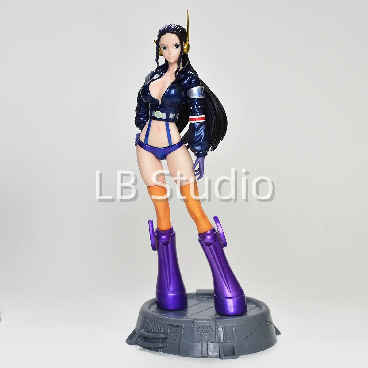 Anime One Piece Robin & Nami Figures - Image 8