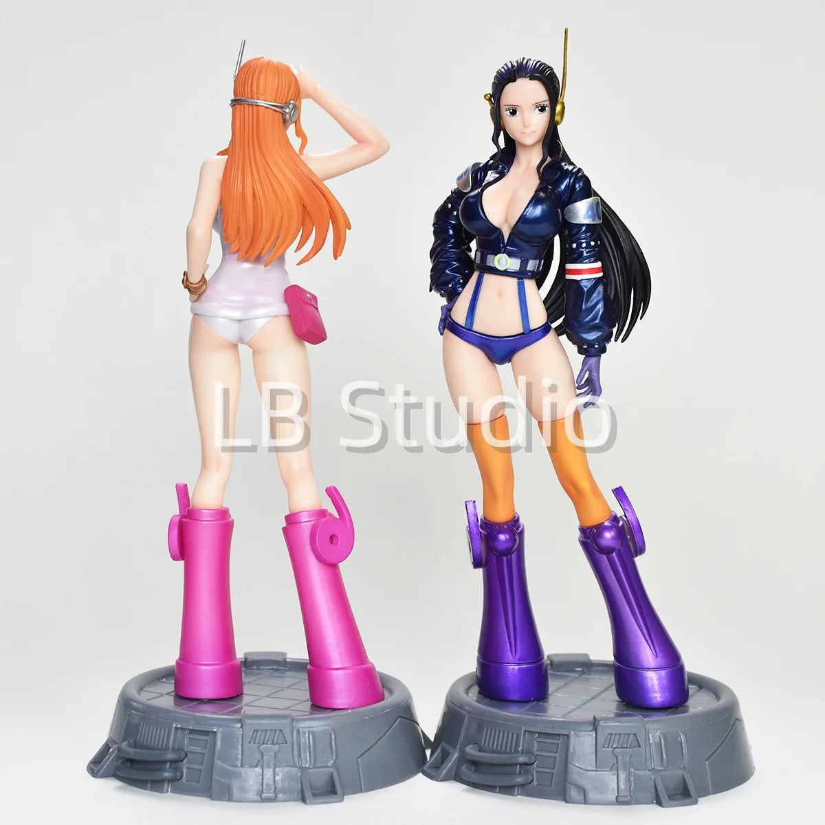 Anime One Piece Robin & Nami Figures - Image 4